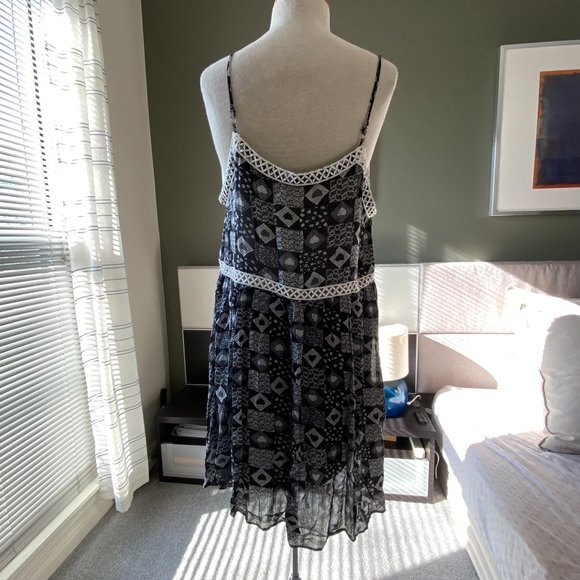 ❤️ Entro Baby Doll Spaghetti Strap Dress in Quilted Print LARGE    - P3 - Picture 3 of 9